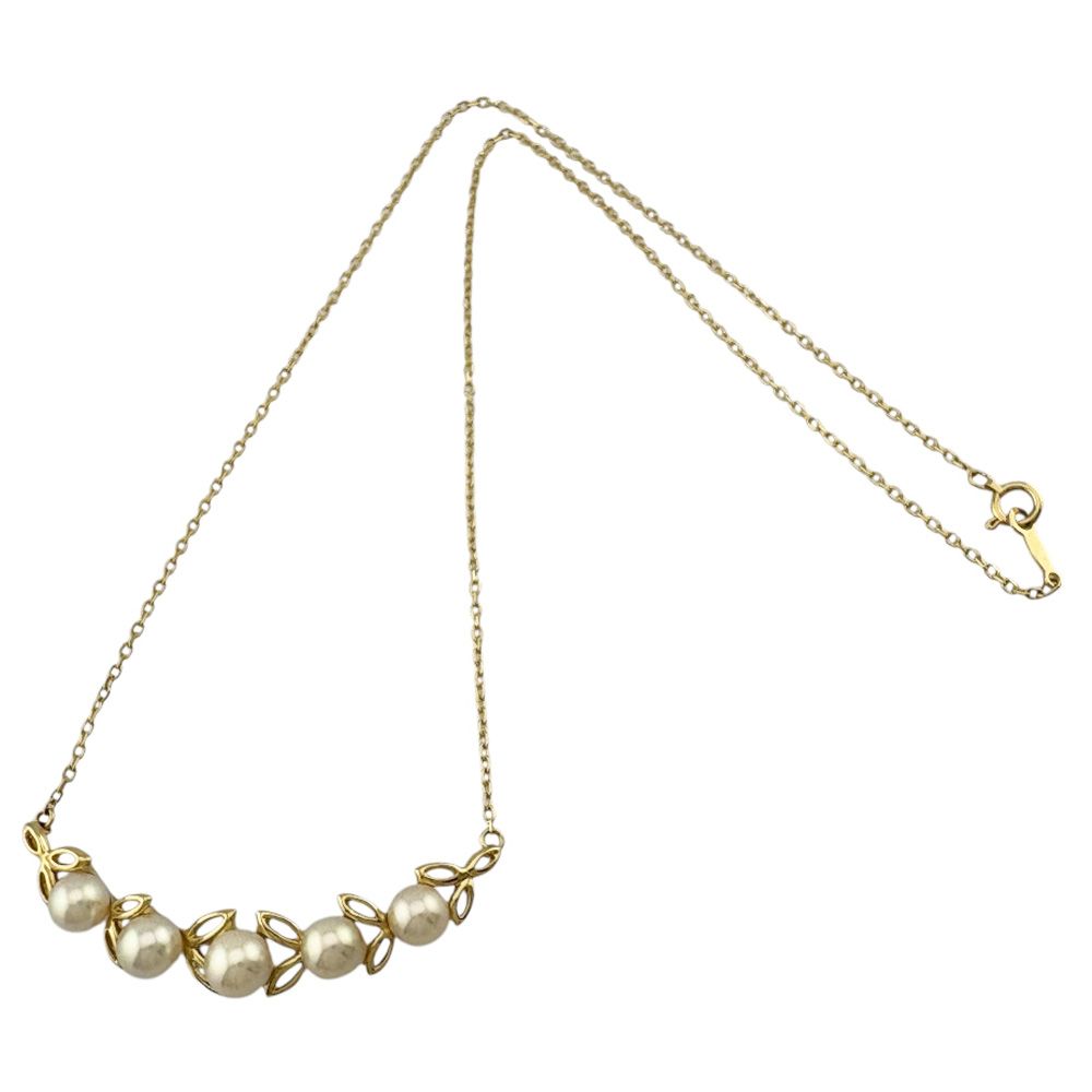 Mikimoto 18K yellow gold necklace with a single Akoya pearl for ladies, weighing 5.8g