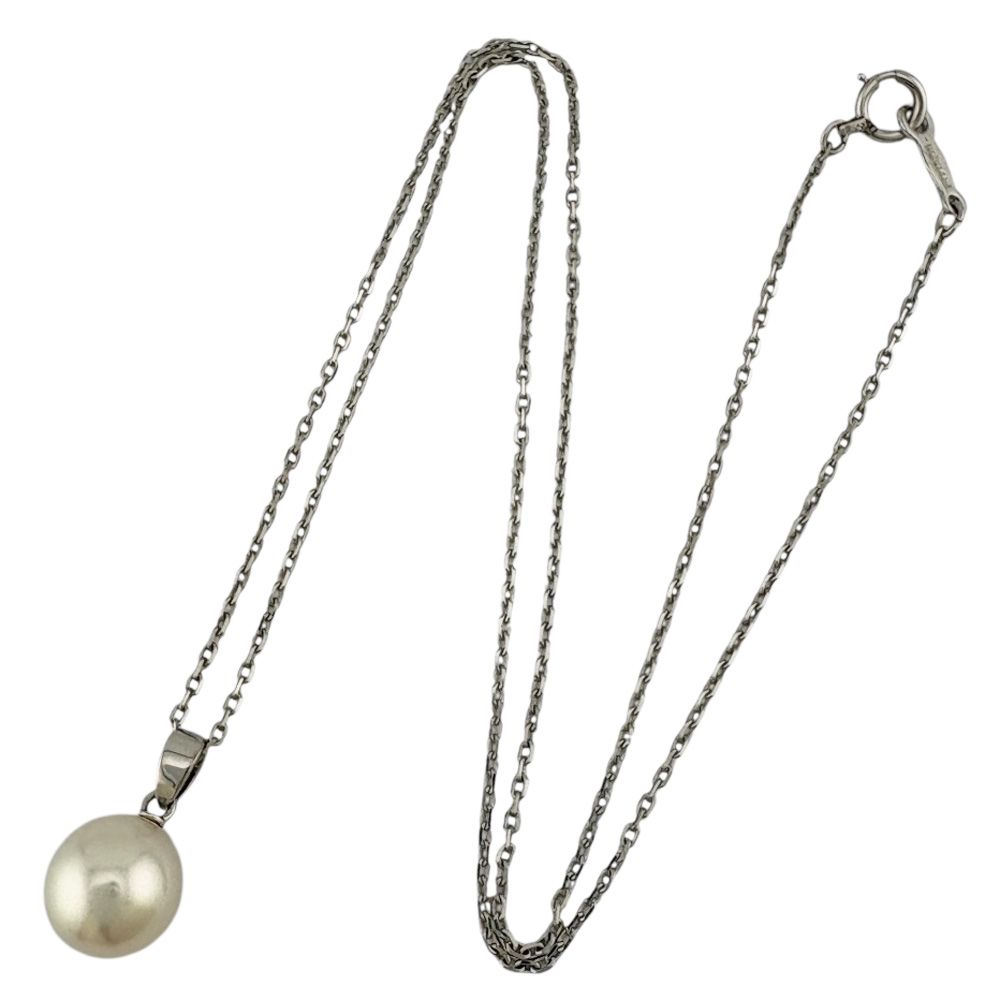 Pre-owned Mikimoto K14 white gold pearl necklace for women in silver color weighing 3.0 grams