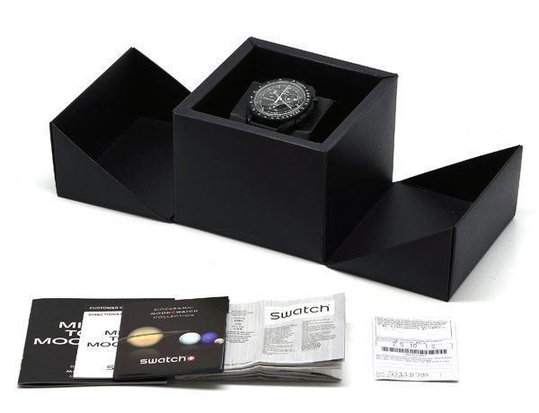 swatch MOON SO33B700 Quartz Men's — Japanese