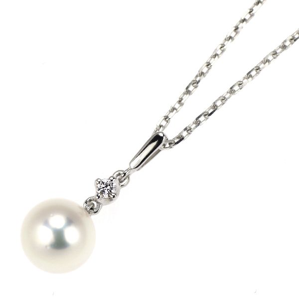 Mikimoto K18WG pendant necklace with 7.6mm Akoya pearl and diamond accents