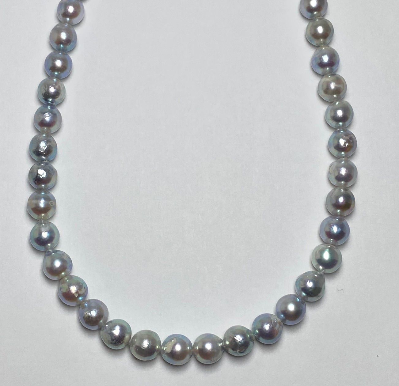 Akoya pearl necklace with natural gray pearls sized 7.5-8.0mm, 42 cm length