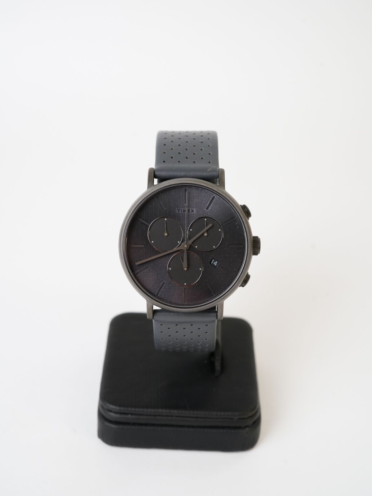 TIMEX TW2R97800VK Quartz Men's Watch — Japanese