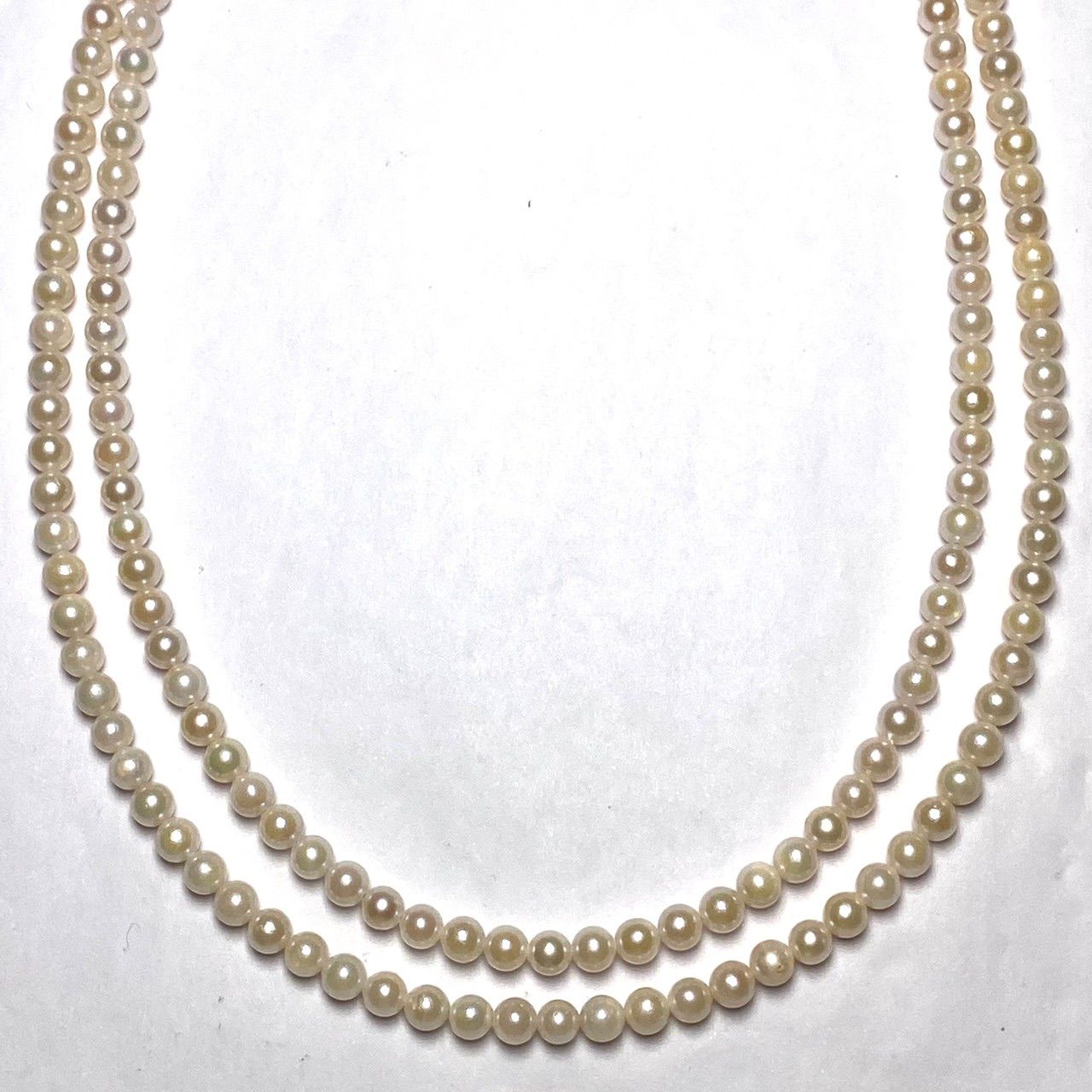 Akoya pearl double strand necklace with two rows of 3.5-4.0mm pearls, inner length 42cm, outer length 44cm