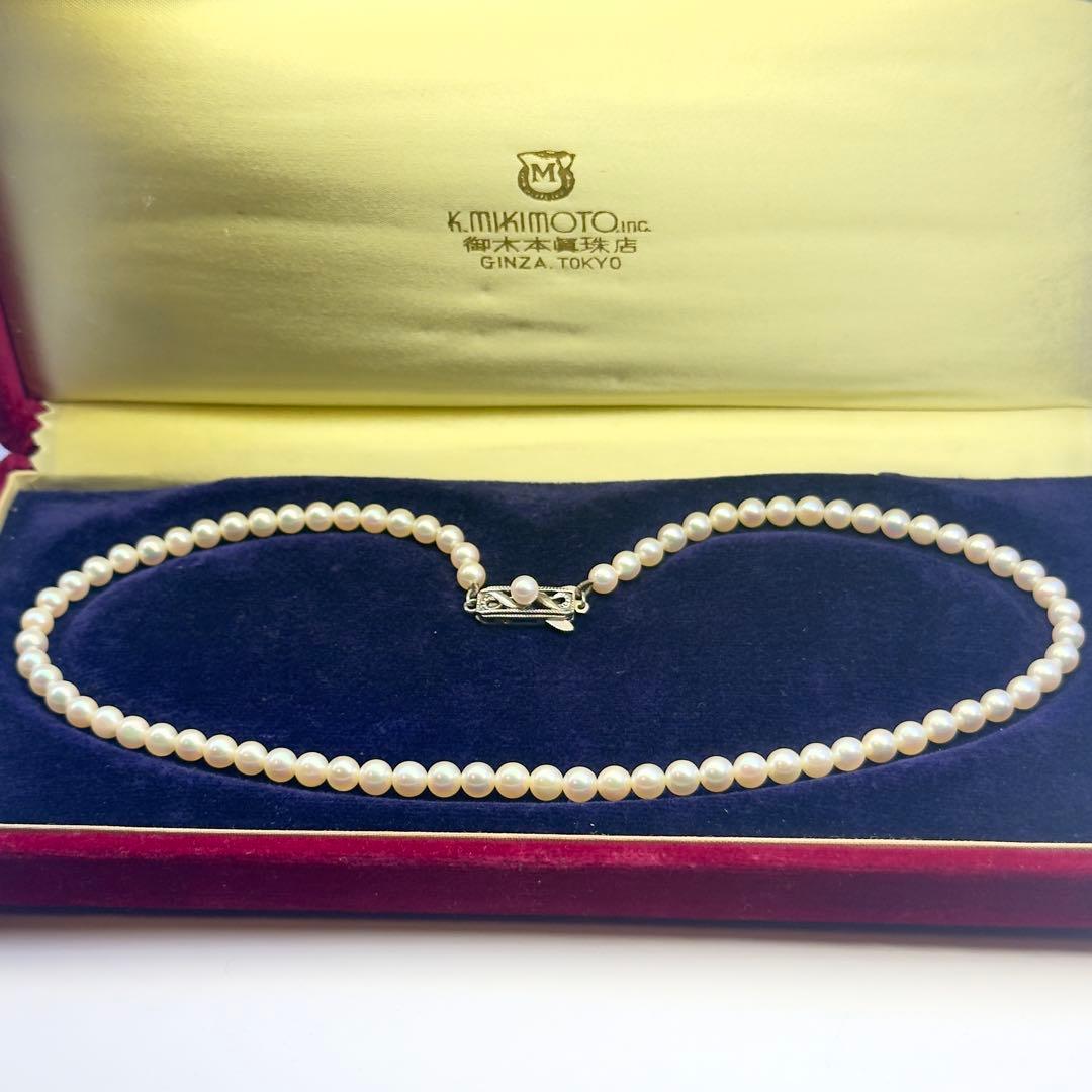Mikimoto silver necklace with baby pearls sized 4.4-4.9mm, 36 cm length