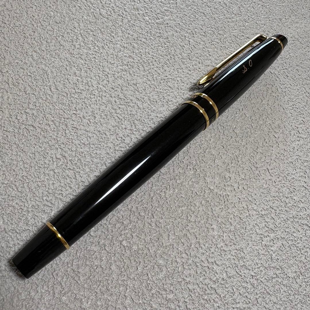 WATERMAN Expert Essential Black GT fountain pen with fine nib, unused condition