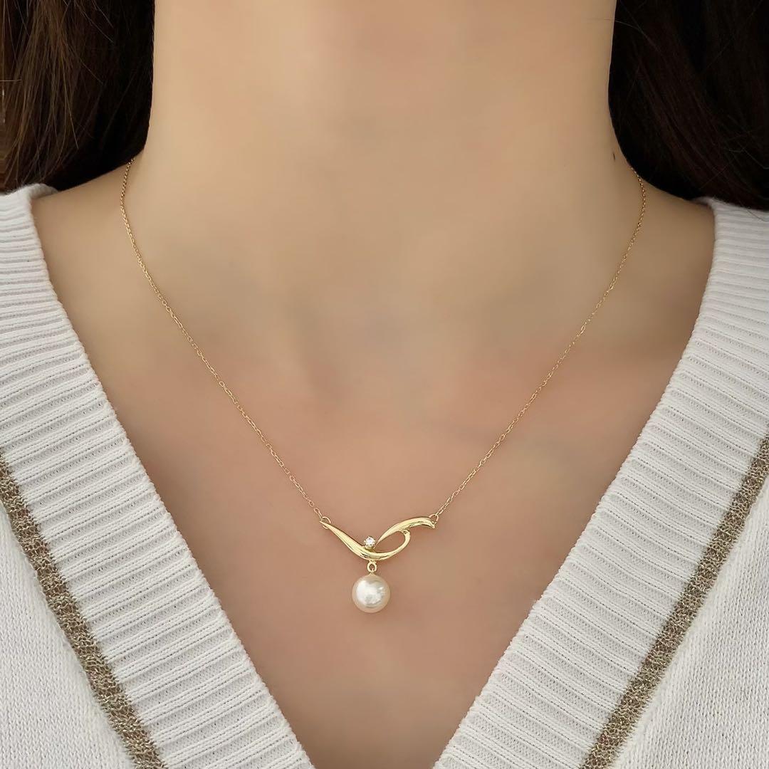 Mikimoto K18 yellow gold Akoya pearl necklace with 7.4mm pearl and diamond pendant on 42cm chain