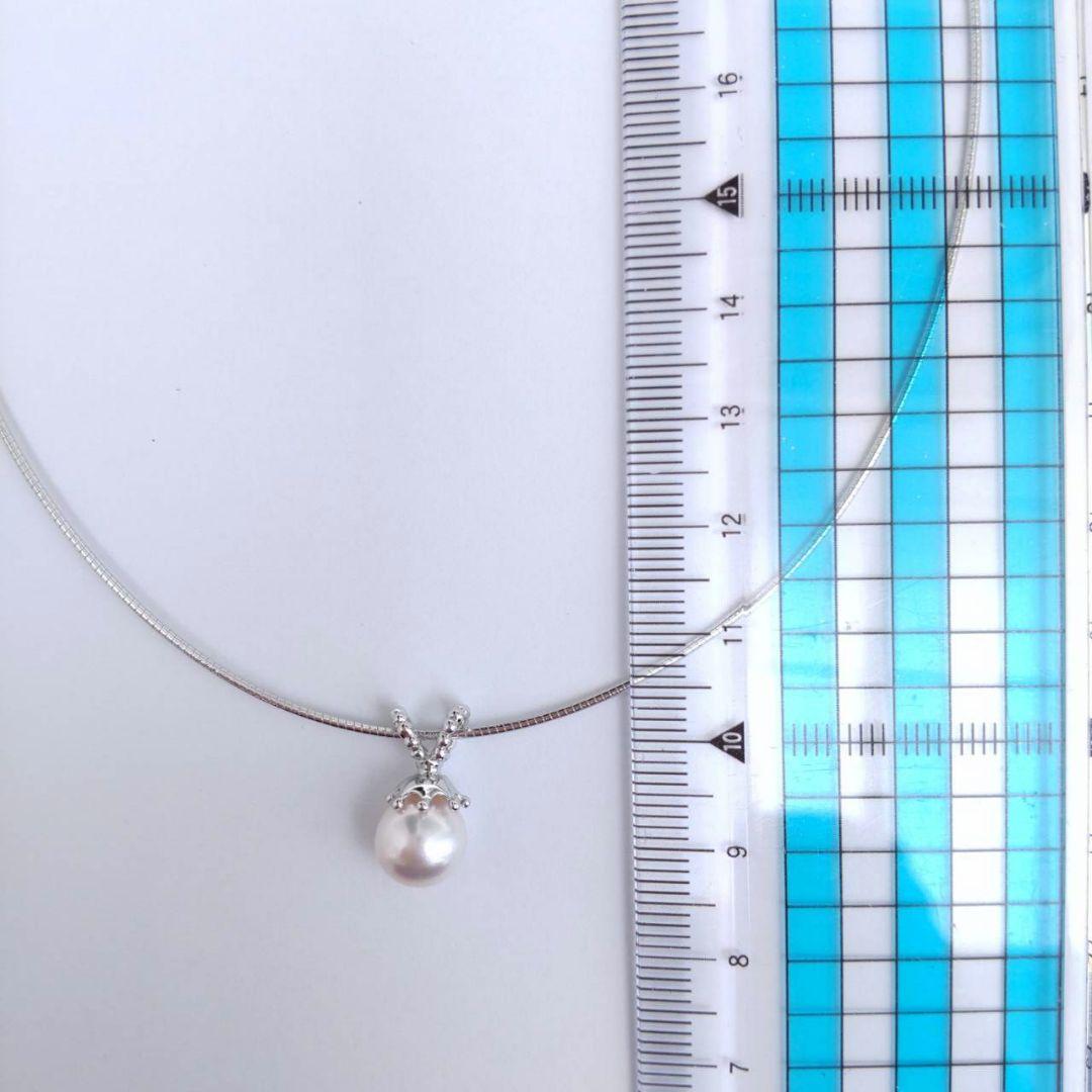 Akoya pearl necklace with 8mm pearls on silver omega chain approximately 45cm long with silver clasp