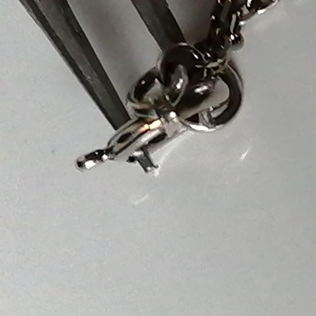 agete necklace with drop motif and transparent stone on a 40 cm chain displayed on white background