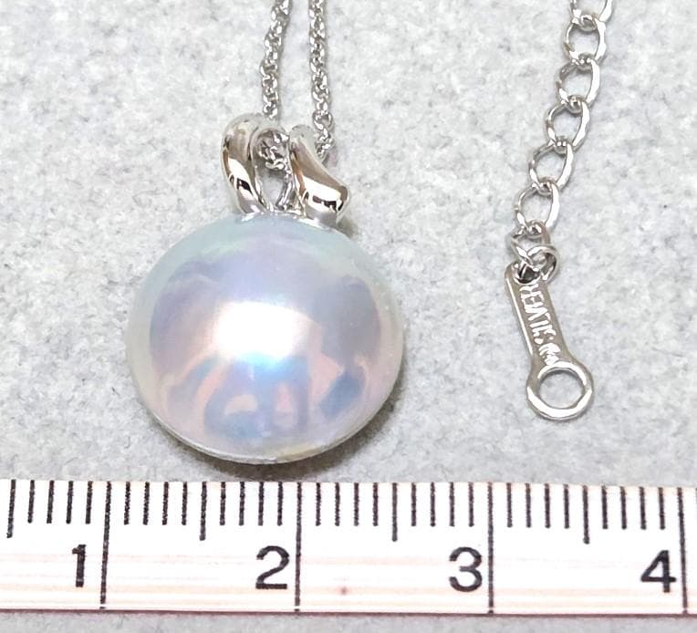 Tasaki Pearl Mabe Pearl necklace with SV925 chain, about 42 centimeters long, pearl top visible