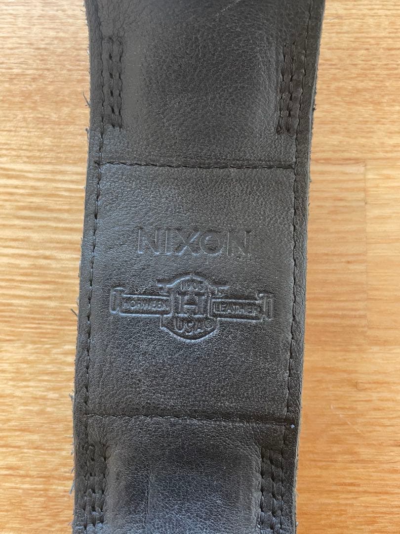 NIXON Axxe Howan Leather Bangle Quartz Men's Watch — Japanese