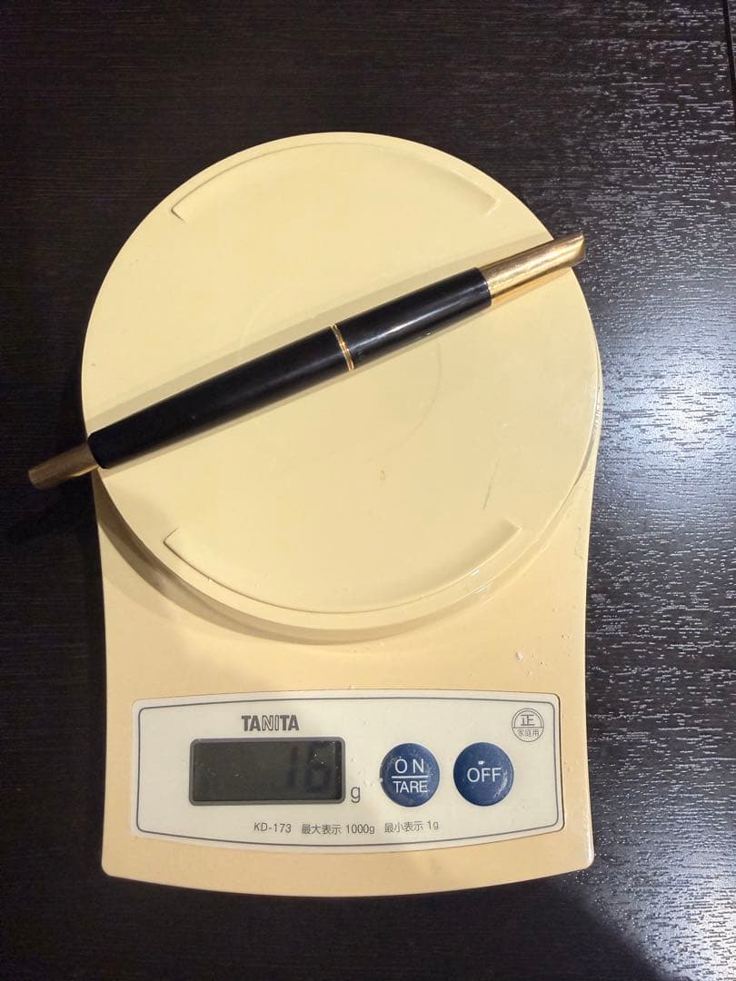 Pilot Click fountain pen with 14K gold nib, black resin body, and gold fittings