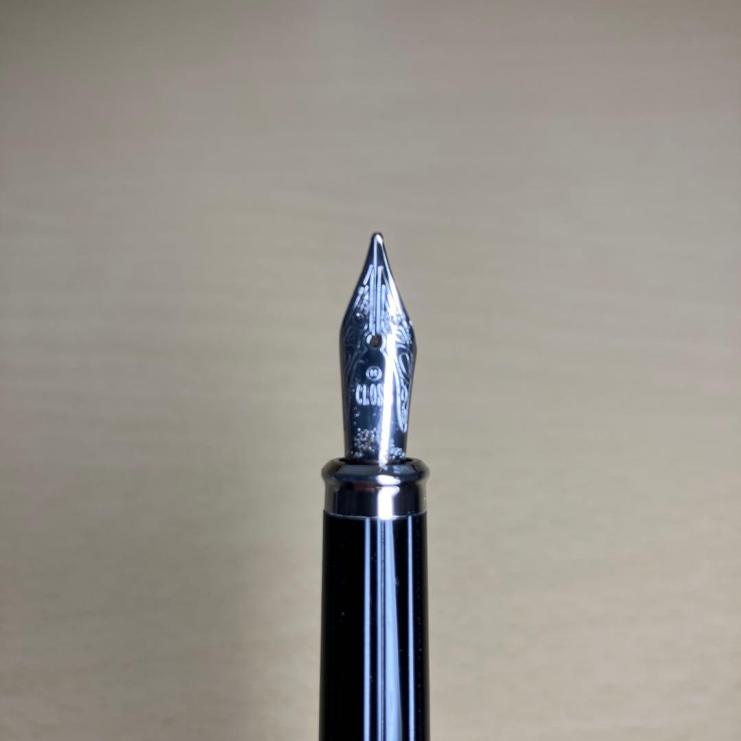 CROSS Century 2 fountain pen with sterling silver finish cap and clip, rhodium finish pen tip, displayed with box