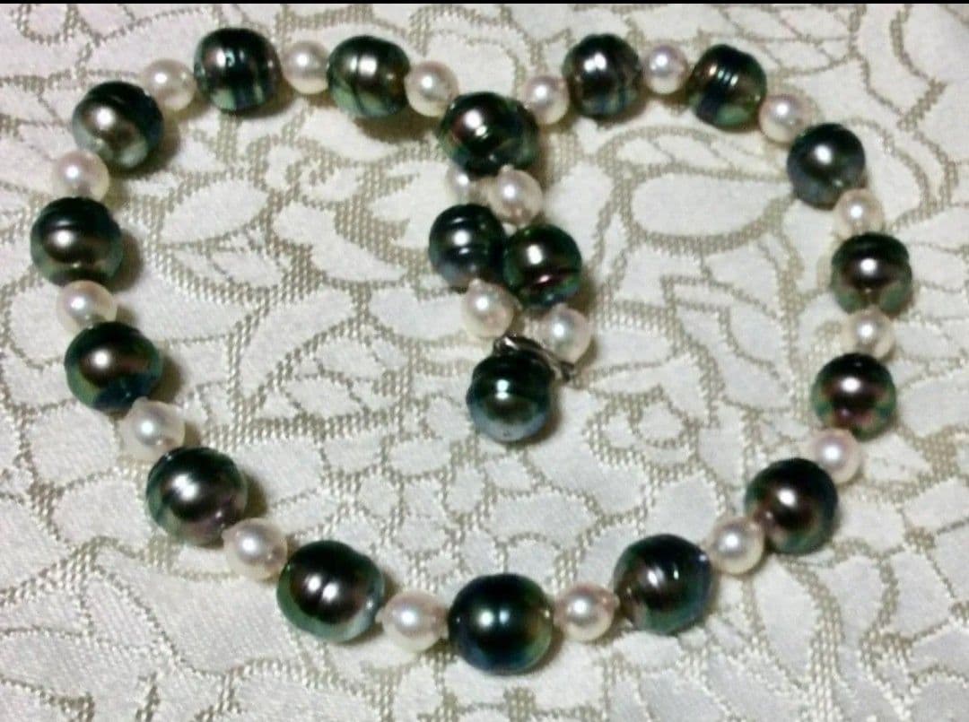 Kurocho Pearl Akoya Monotone Necklace with oval peacock green black pearls and round white pink Akoya pearls