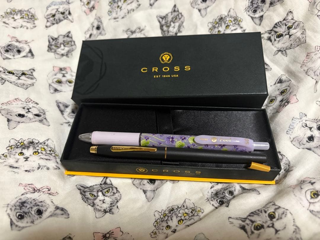 CROSS cap ballpoint pen with matte black metal body and gold clip featuring gel ink
