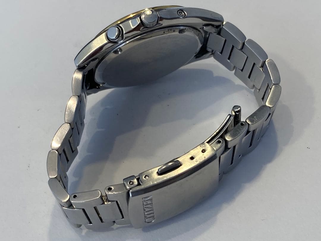 Citizen V157-0BX0 Solar Men's Watch — Japanese