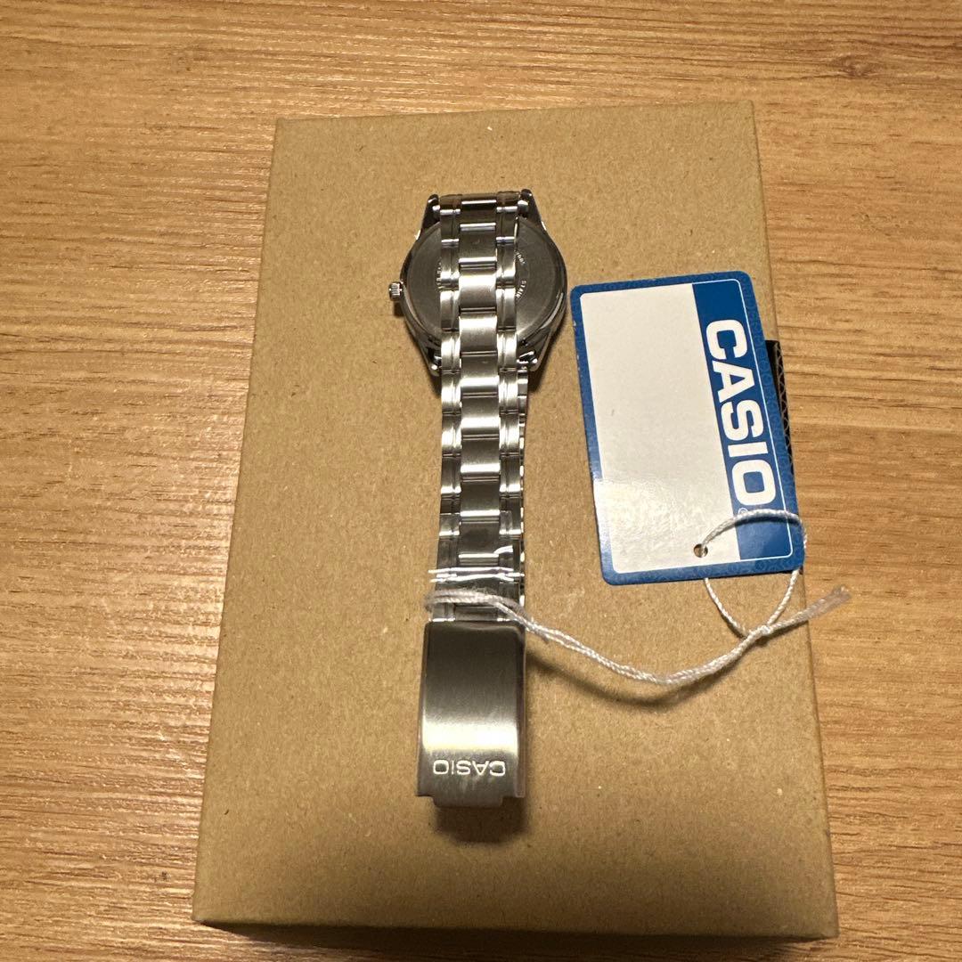 CASIO クラシックメタルラウンド Manual Men's Watch — Japanese