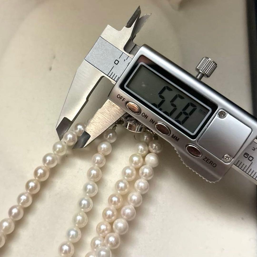 2-strand white Akoya pearl necklace with 6mm pearls measuring 42cm length