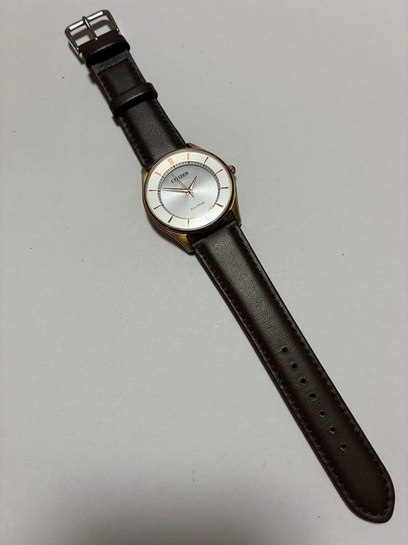 Citizen モデル/シリーズ名が記載されていませんが、提供された情報だけではモデル名やシリーズ名を特定できません。もしタイトルに具体的なモデル名やシリーズ名があれば教えてく Solar Men's Watch — Japanese