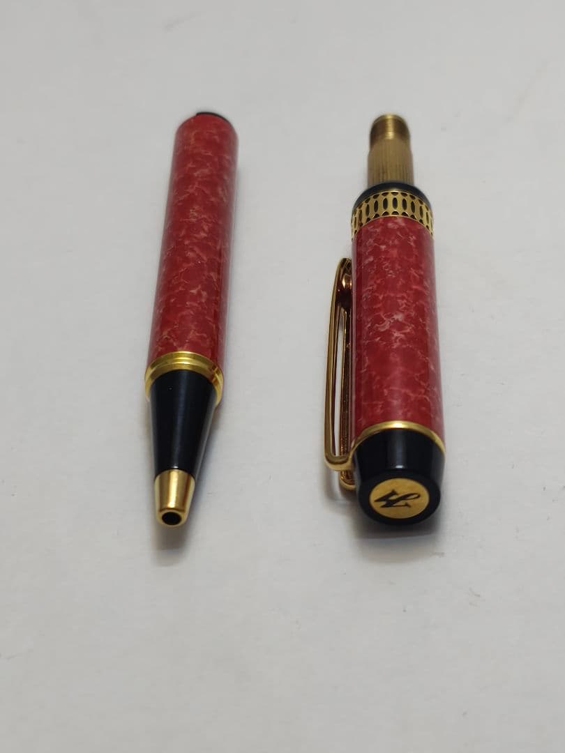 Waterman Le Mans 100 ballpoint pen made of 925 sterling silver with a 141 mm length and 10 mm diameter