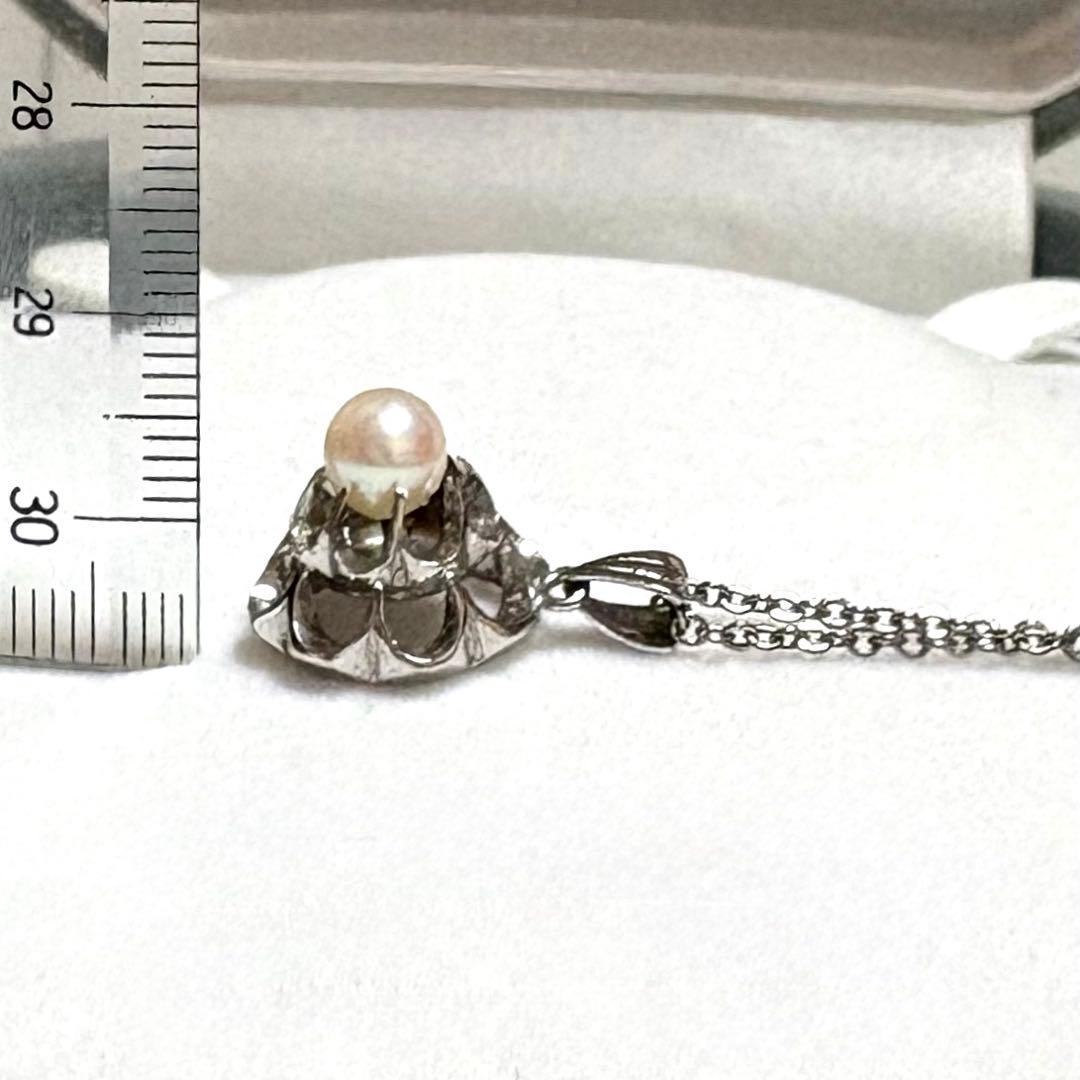 Mikimoto Showa Era antique pearl necklace with 45 cm platinum rhodium-coated chain and natural pearls