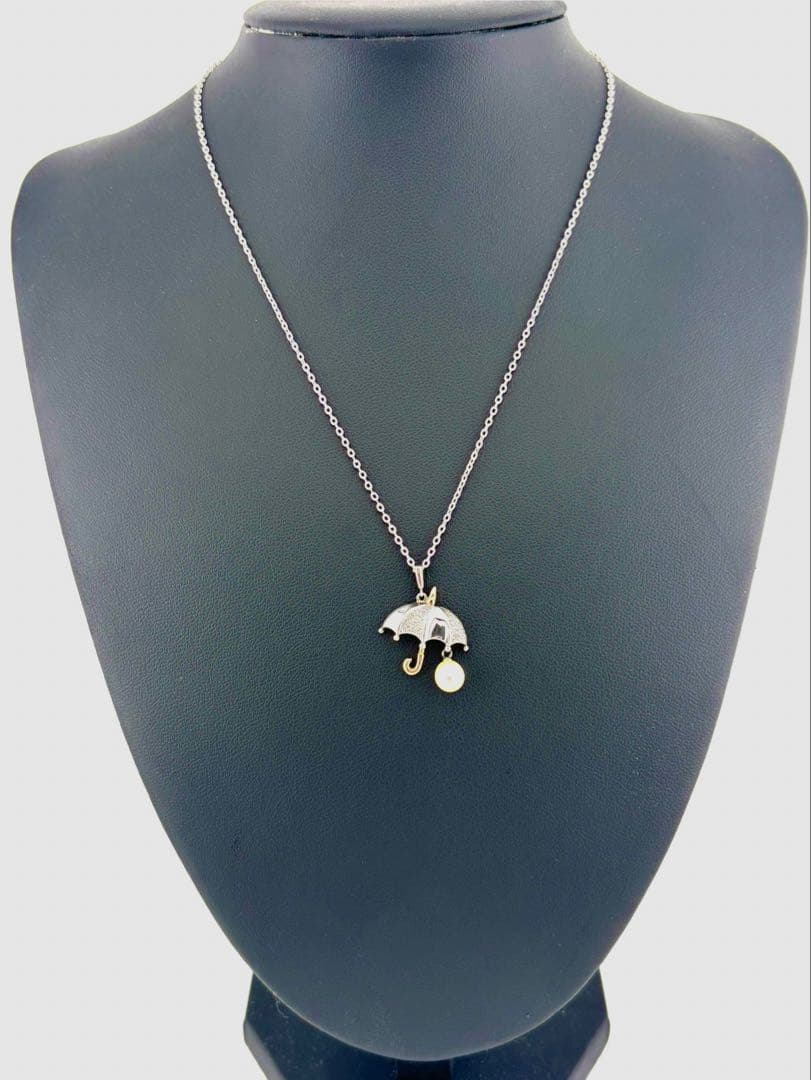 Mikimoto umbrella-shaped pearl necklace with K18 gold and silver chain measuring 36cm