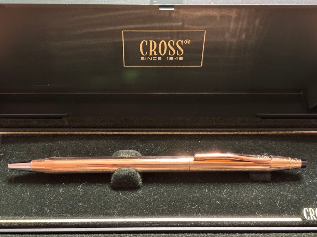Cross Classic Century Gold PVD fountain pen with 14k gold setting and old logo, in excellent condition
