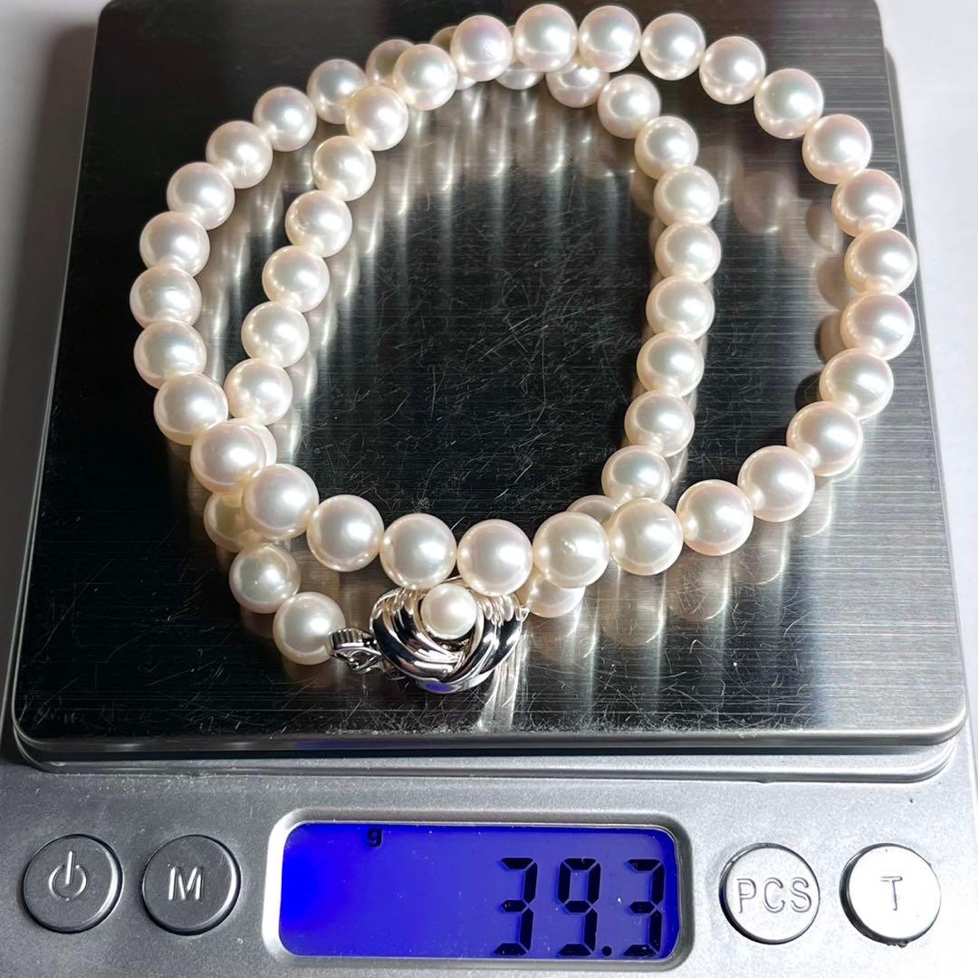 TASAKI Akoya pearl necklace 44.5 cm with 8.0mm white round Hanadama grade pearls and silver clasp