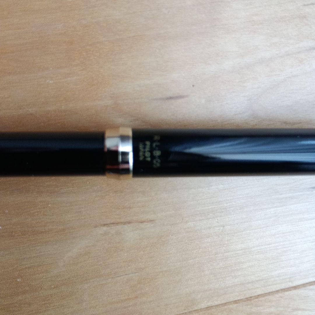 Black PILOT RIDGE 3+1 multi-function pen with multiple writing tips