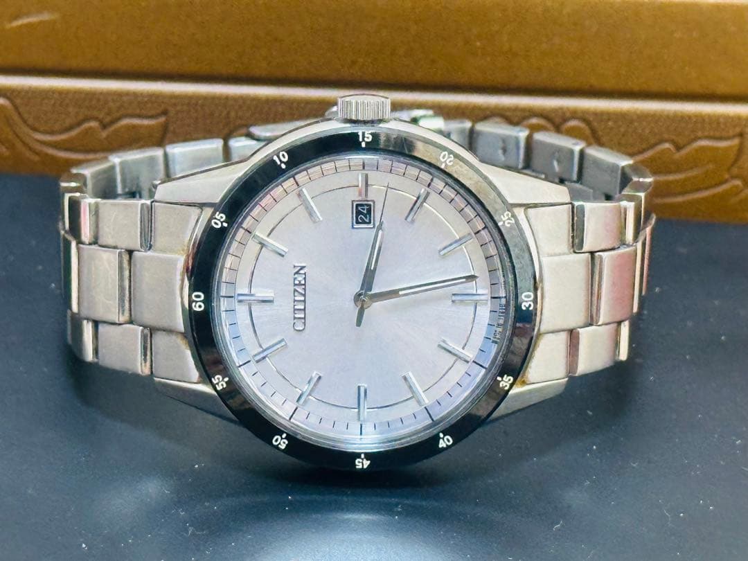 Citizen V157-0BX0 Quartz Men's Watch — Japanese