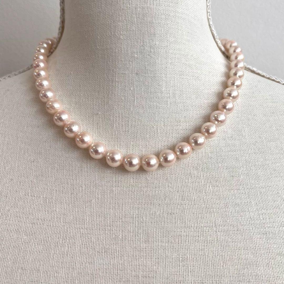 Akoya white pearl necklace featuring pearls sized 8.5 to 8.8mm on a 42cm strand