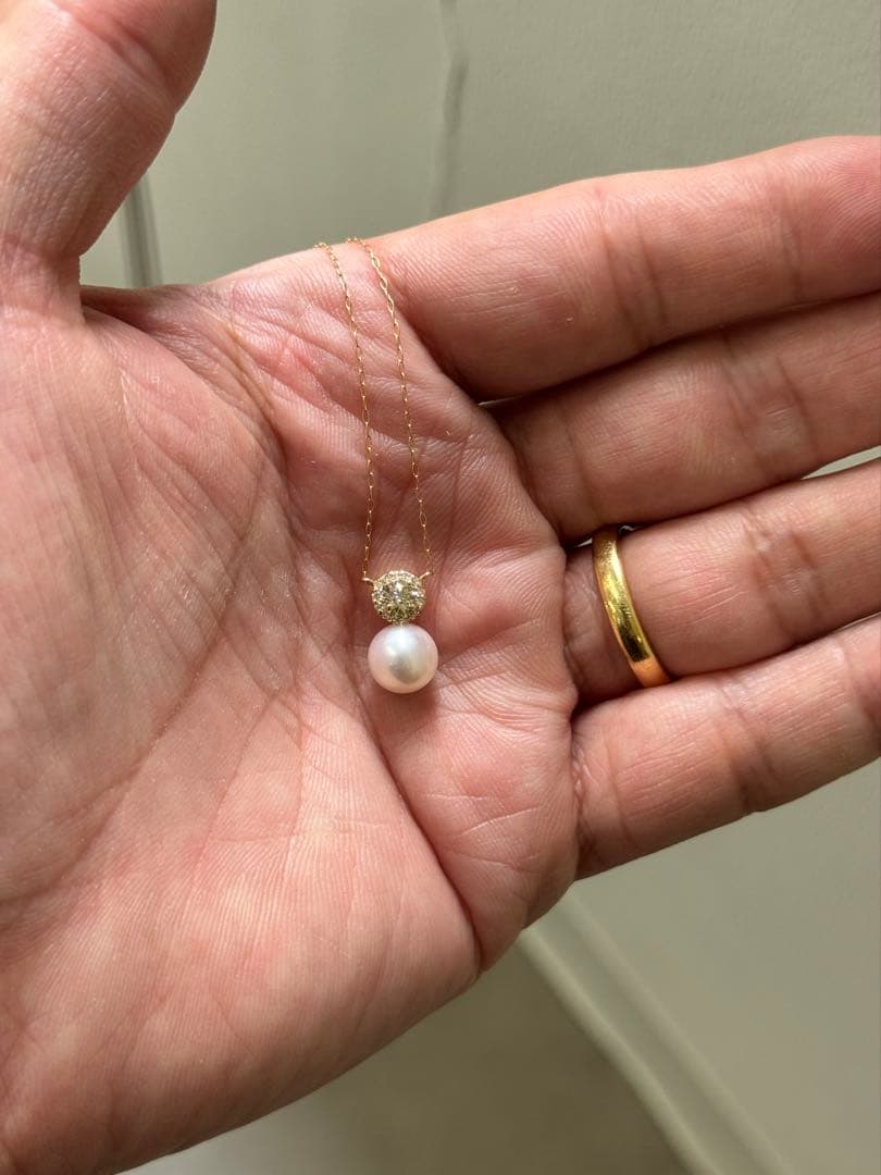 Akoya pearl diamond necklace pendant with 8mm white pink round flower pearl and 0.20ct diamonds set in K18 gold