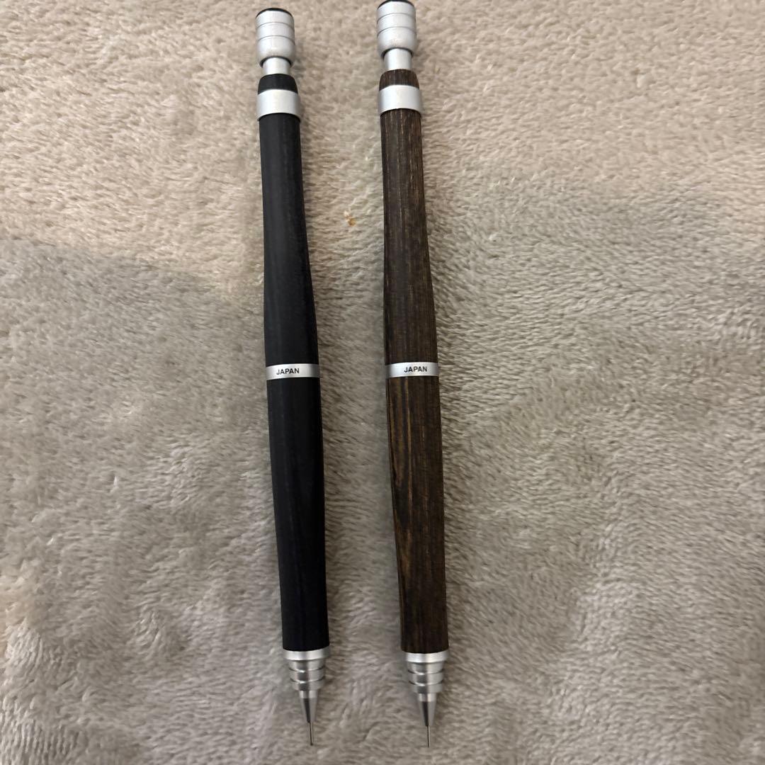 Two Pilot 0.5mm S20 mechanical pencils in pack with black and silver design