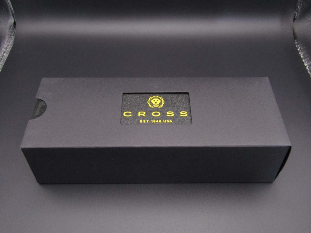 Cross ballpoint pen model ATX 882-37 in translucent blue with oil-based ink and 138mm length