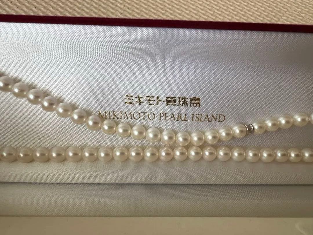 Mikimoto Pearl Island necklace featuring 5mm Akoya pearls on a 40cm strand with accessory case