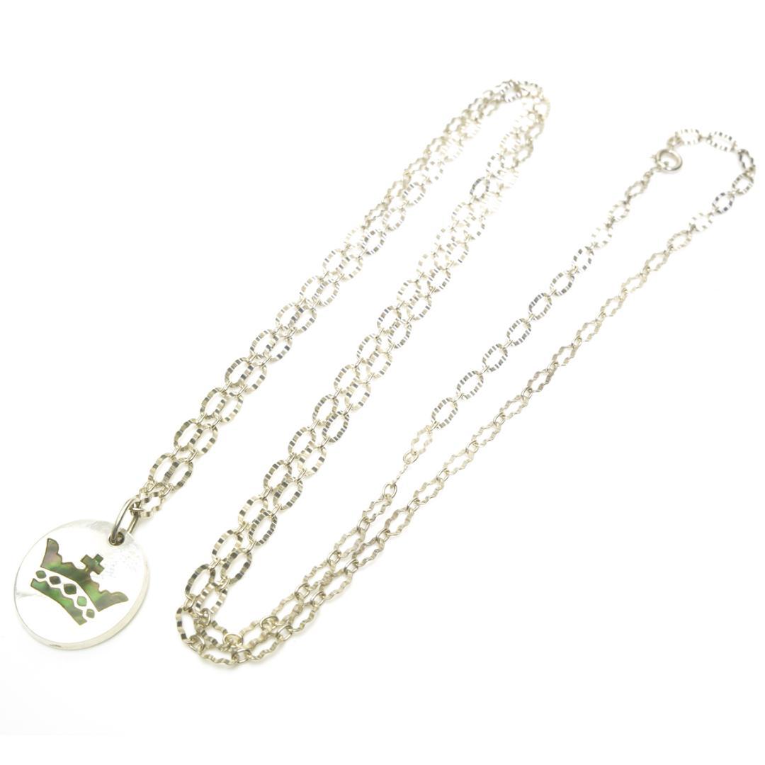Agate Crown Medal Necklace in SV925 silver weighing 10.5g with 40cm chain and crown pendant