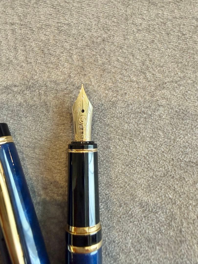 PILOT GranSce fountain pen in discontinued Marble Blue color with fine nib, new and unused condition