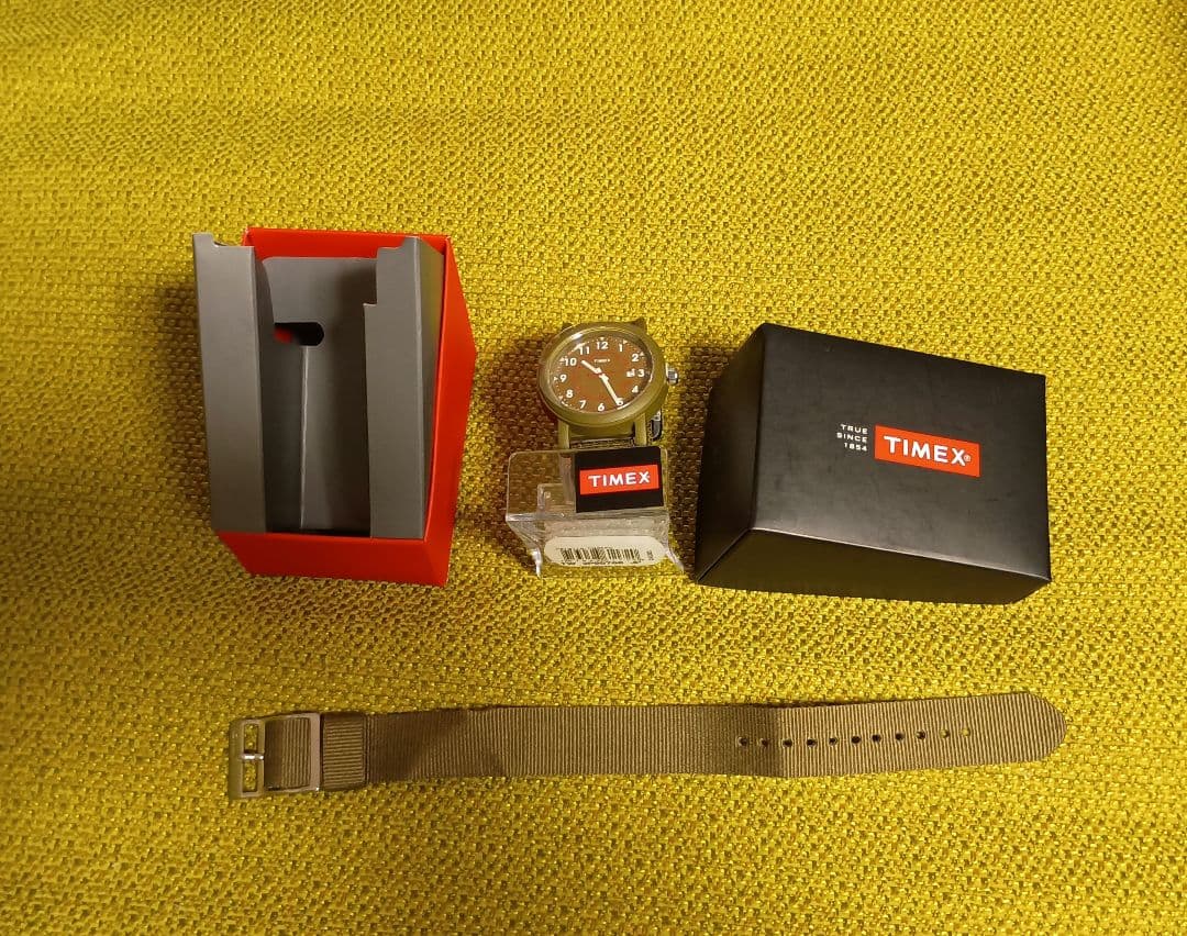 TIMEX BRIEFING オリーブグリーン Men's Watch — Japanese