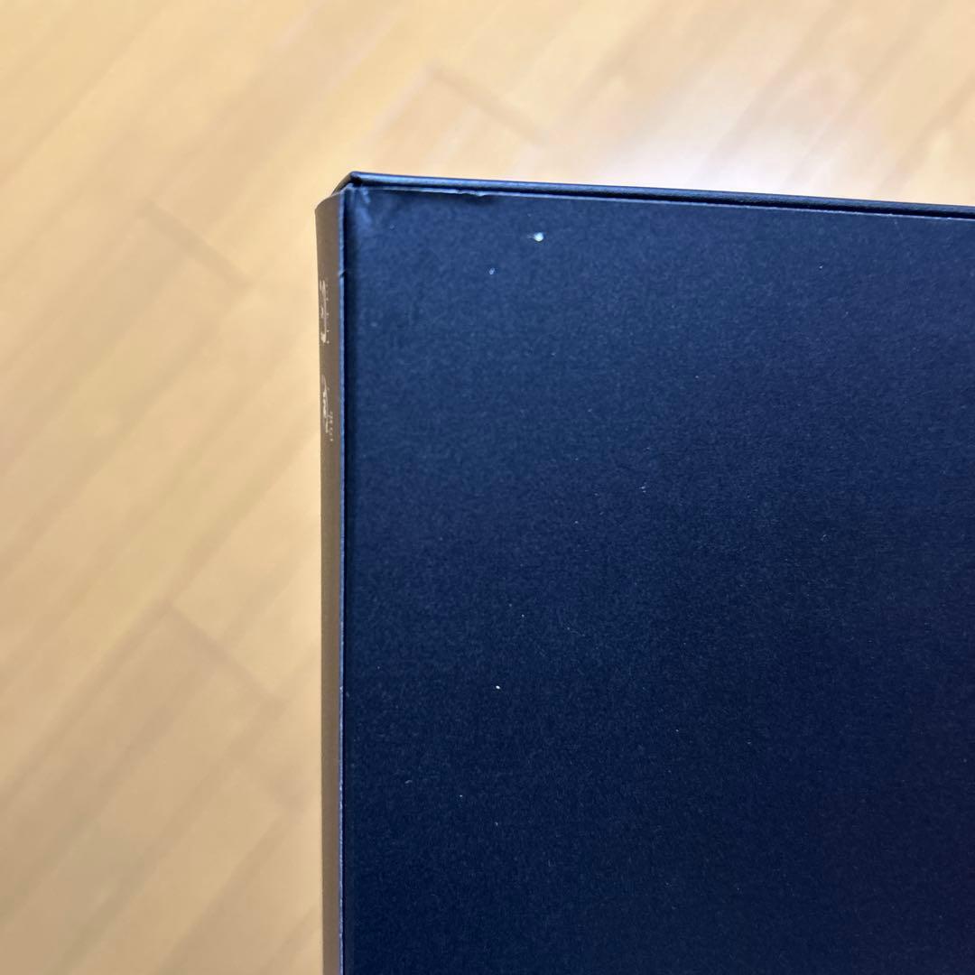 PILOT Z-GR-SBN black ballpoint pen alongside its black pen case with a damaged box