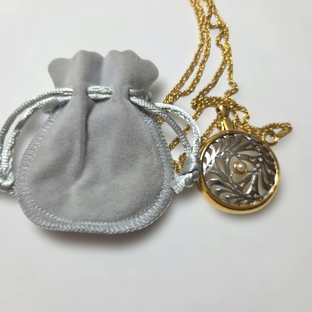 MIKIMOTO 3mm baby pearl necklace with loupe chain in good condition with pouch packaging and bubble wrap