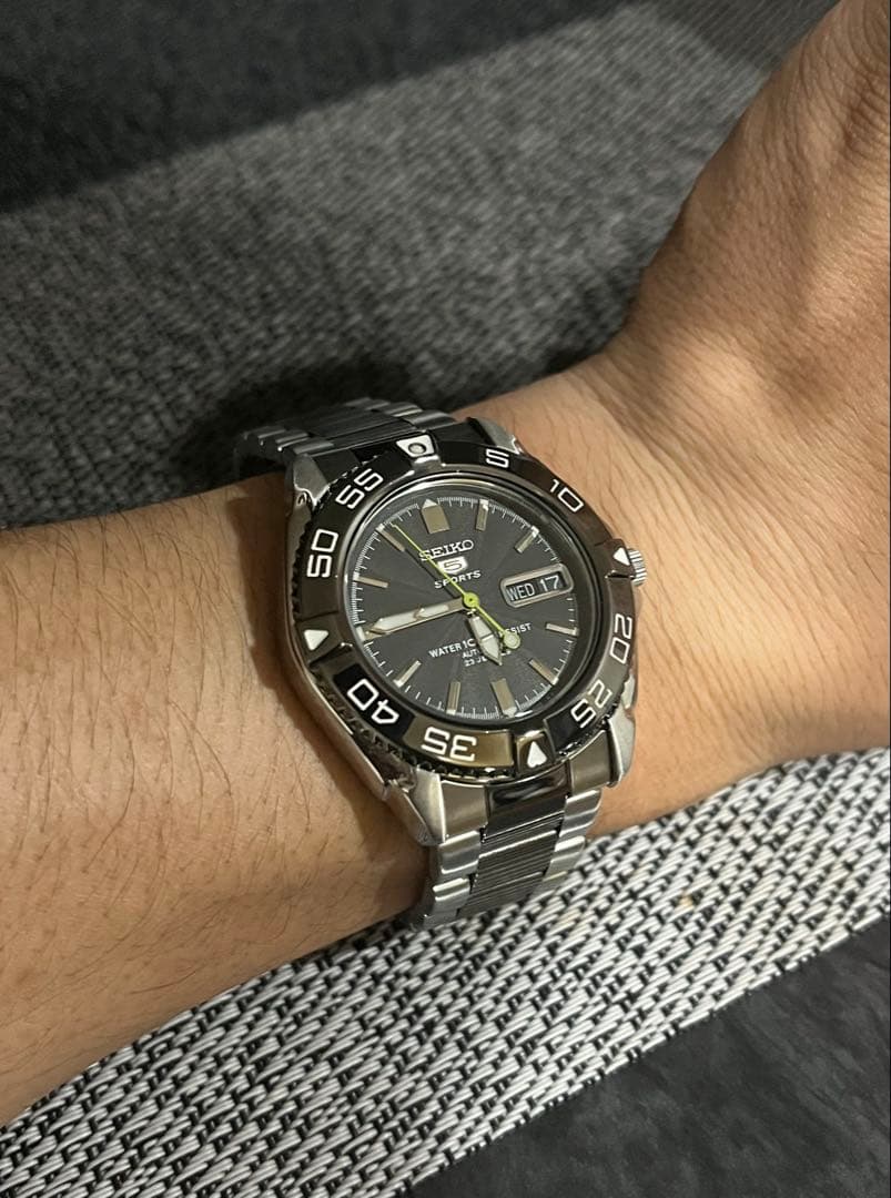 SEIKO 5 Sports Black Bezel Silver Bracelet Automatic Men's Watch — Japanese