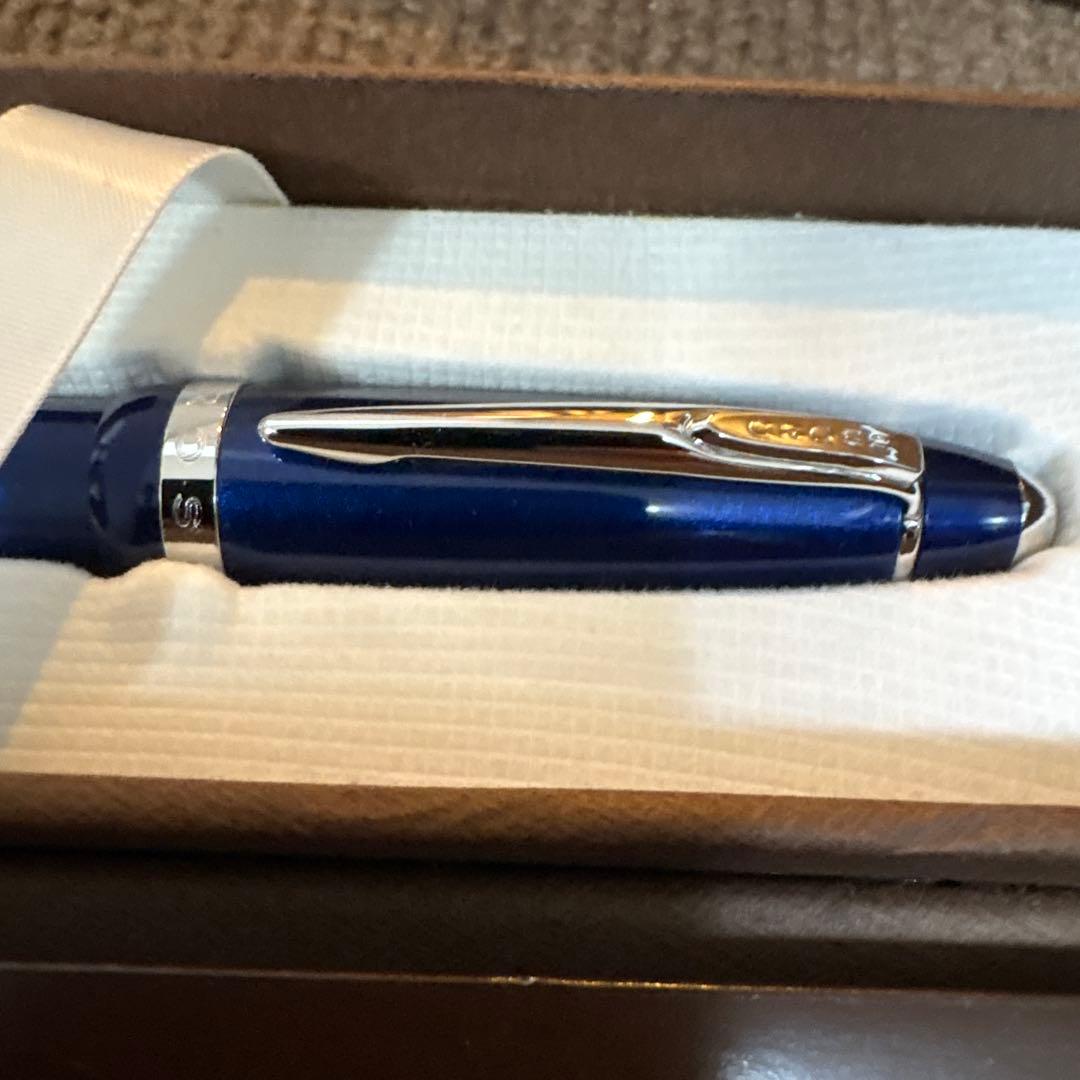 CROSS blue metal ballpoint pen with twist design and dedicated protective case