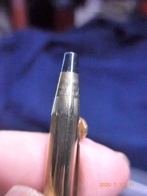 Cross 10K gold plated mechanical pencil with metal body in gold color, vintage with slight wear