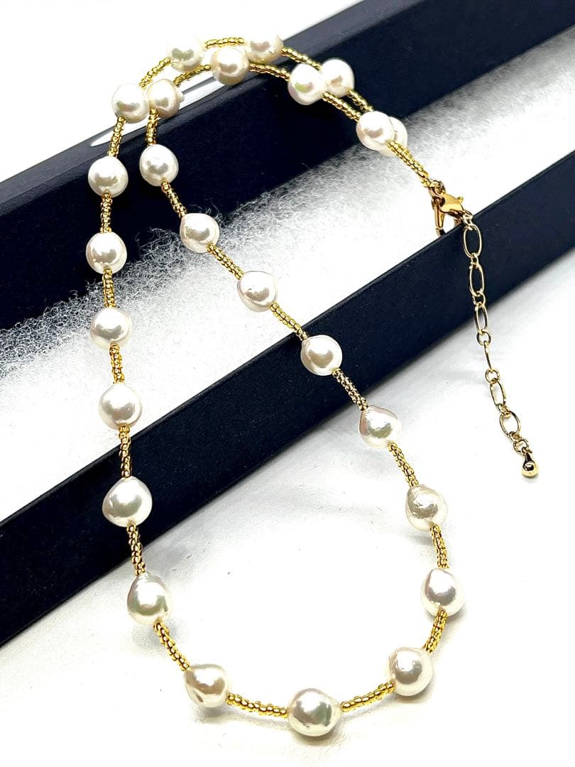 Akoya pearl white pearl station necklace featuring 6-6.5mm pearls and K18 gold leaf parts on a 41-46cm chain