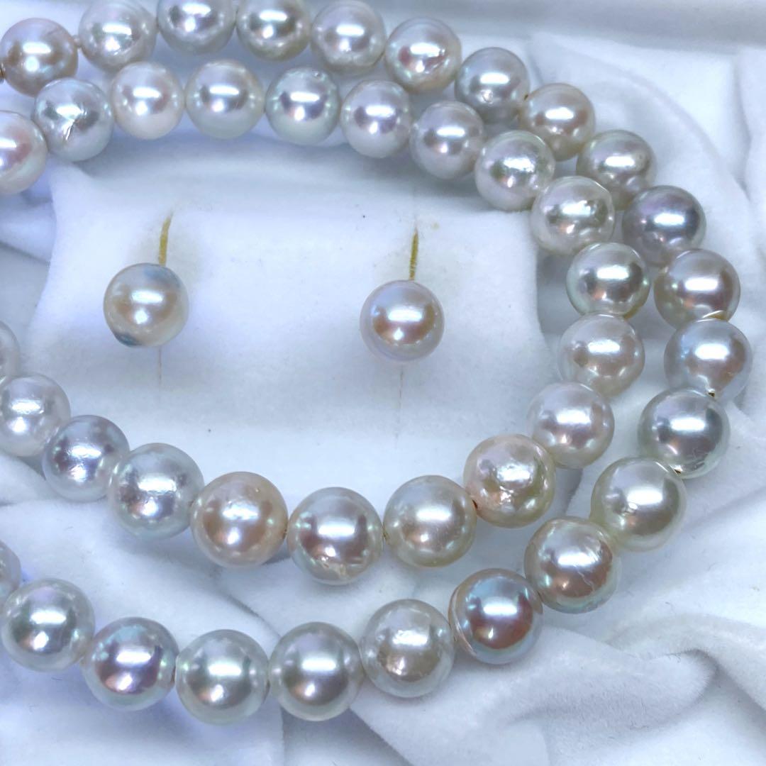 Akoya pearl necklace and earrings set with blue-grey nearly round pearls on silver 925 chain