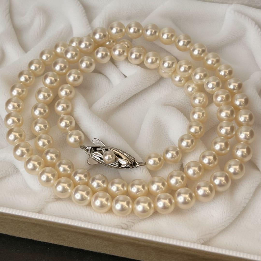 MIKIMOTO K14WG semi-long Akoya pearl necklace with white pearls and white gold clasp, 55cm length