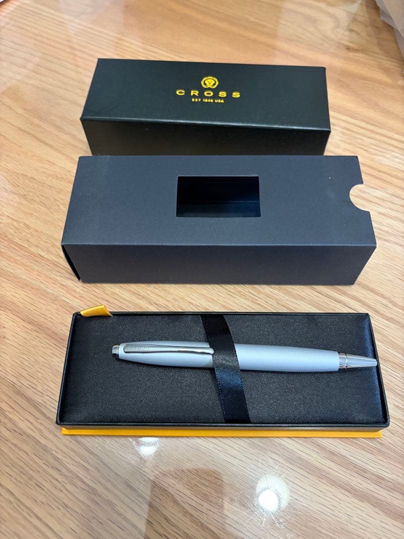 CROSS ballpoint pen in good condition with presentation box and official guarantee certificate
