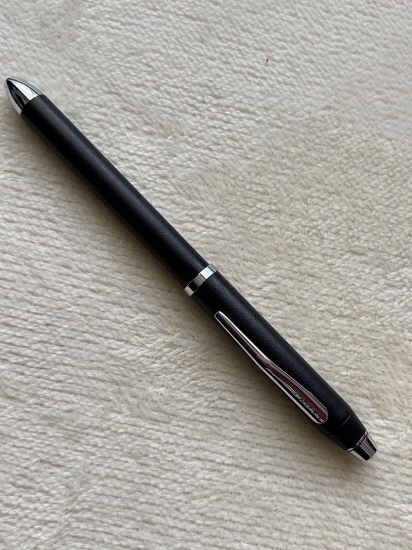 CROSS black ballpoint pen and red mechanical pencil set with metal and plastic body in a gift box