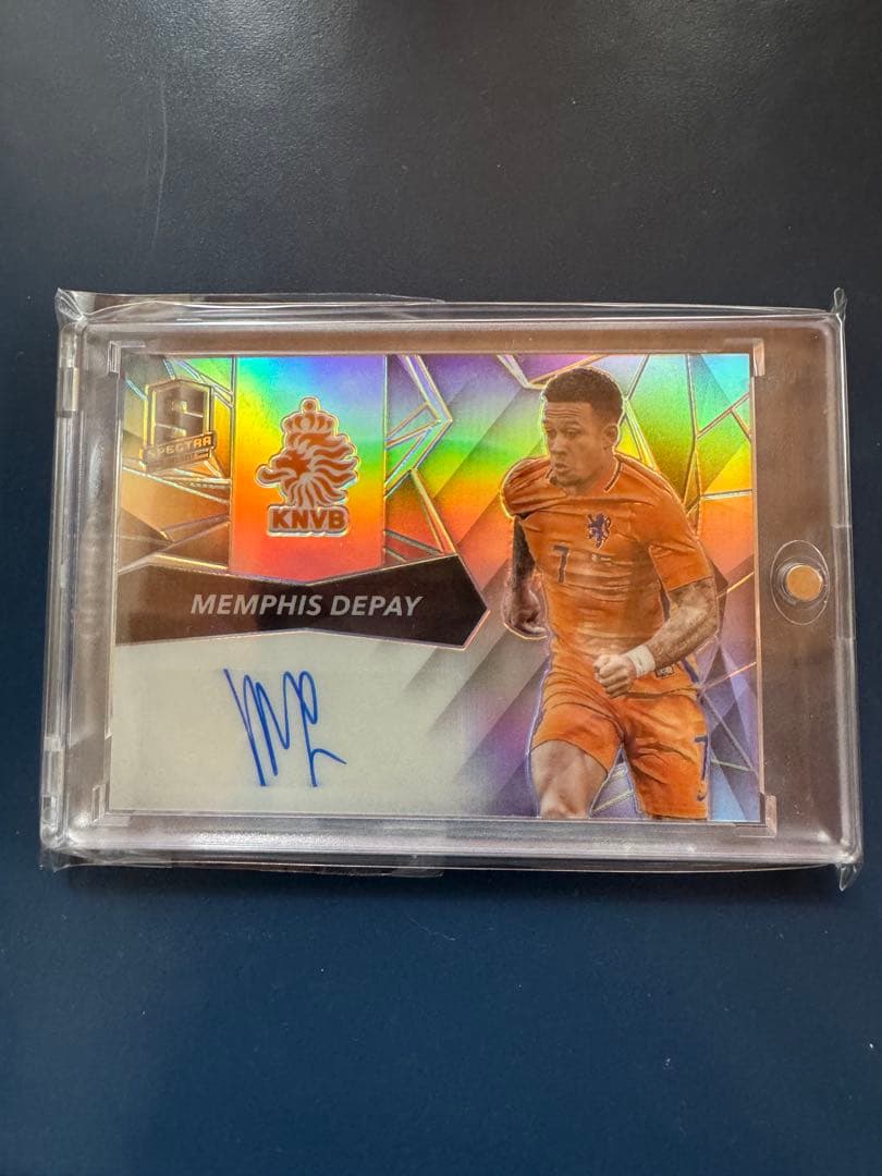 Netherlands National Team Memphis Depay Autographed Card — Japanese