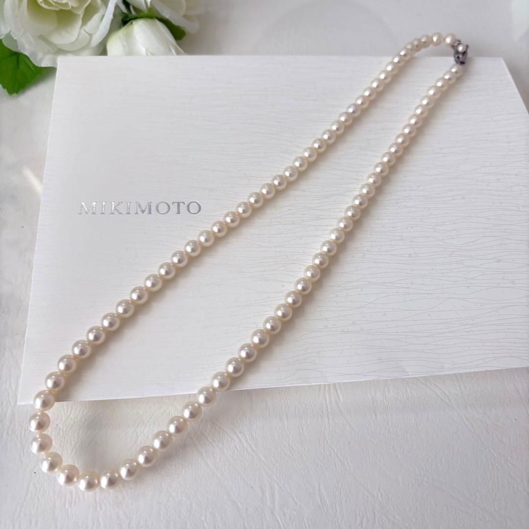 356 Mikimoto K14 Pearl Necklace with 6.5-6.9mm pearls and 56cm length