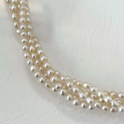 429 Tassaki K18 5-String Pearl Necklace with round pearls and 41 cm gold chain